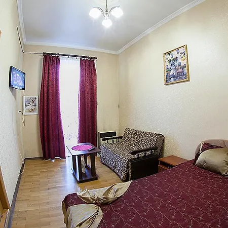 Apartamento подобово на вулиці чорновола 31 біля форуму у місті львові біля малевича *